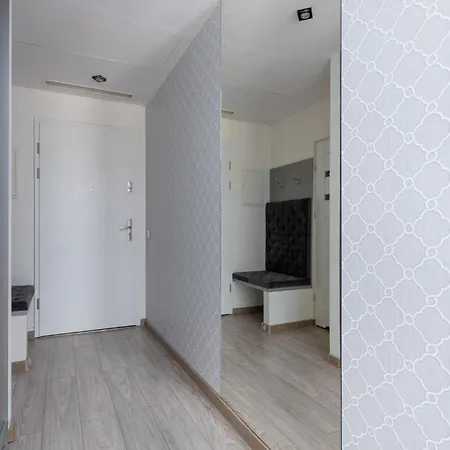 Ovo Chic By Bookinghost Apartament